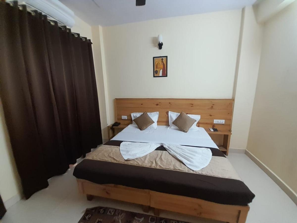 Hotel Krishna Ришикеш Экстерьер фото