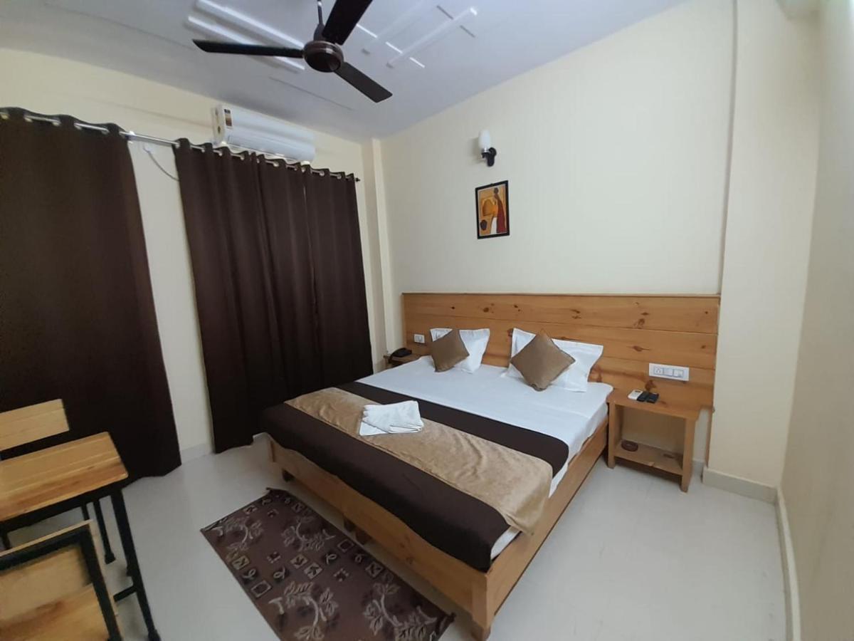 Hotel Krishna Ришикеш Экстерьер фото