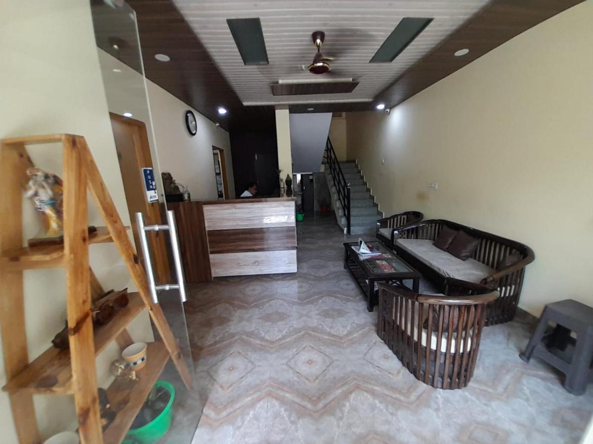 Hotel Krishna Ришикеш Экстерьер фото