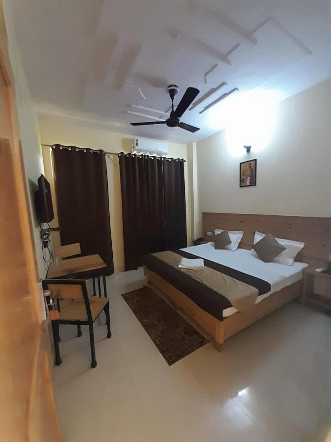 Hotel Krishna Ришикеш Экстерьер фото