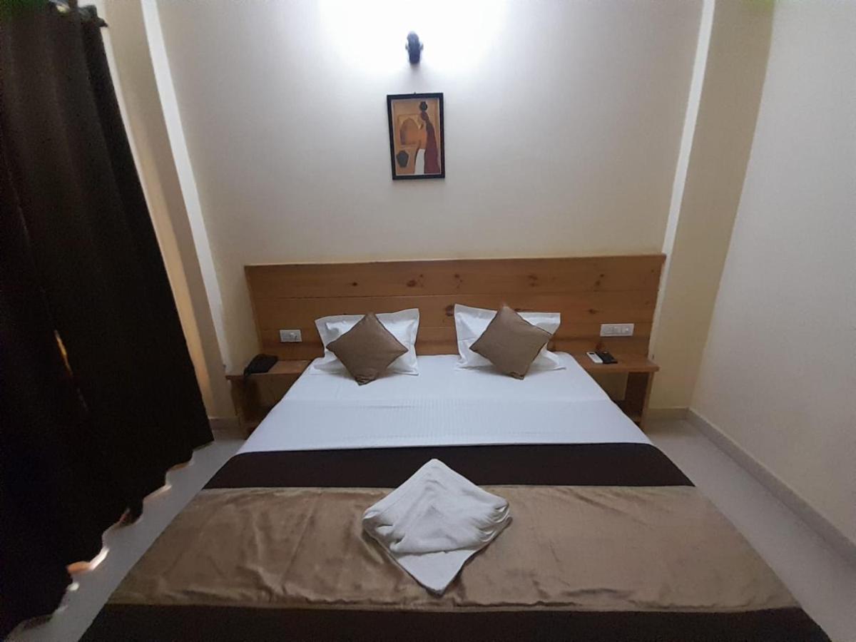 Hotel Krishna Ришикеш Экстерьер фото