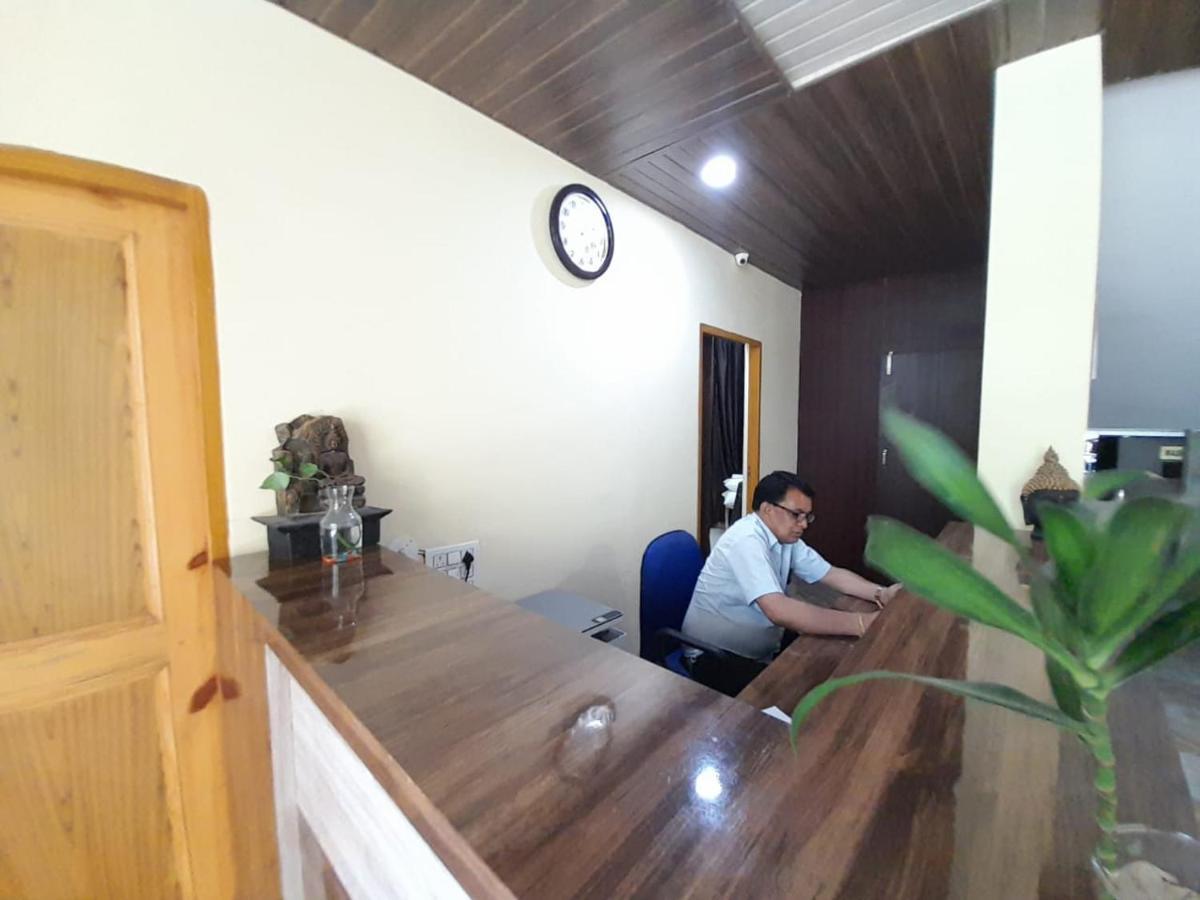 Hotel Krishna Ришикеш Экстерьер фото