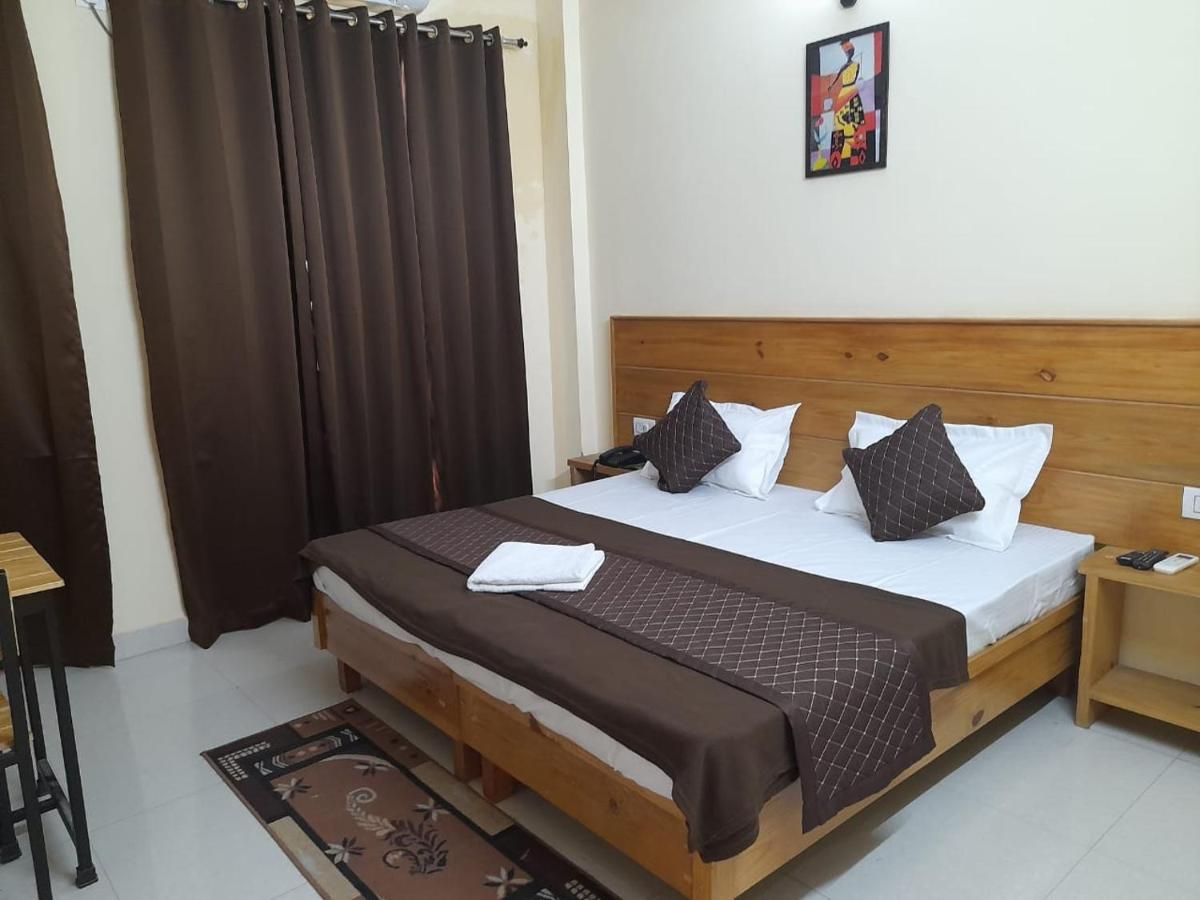 Hotel Krishna Ришикеш Экстерьер фото