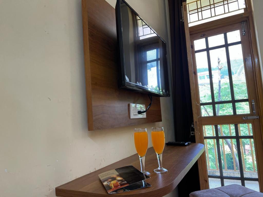 Hotel Krishna Ришикеш Экстерьер фото