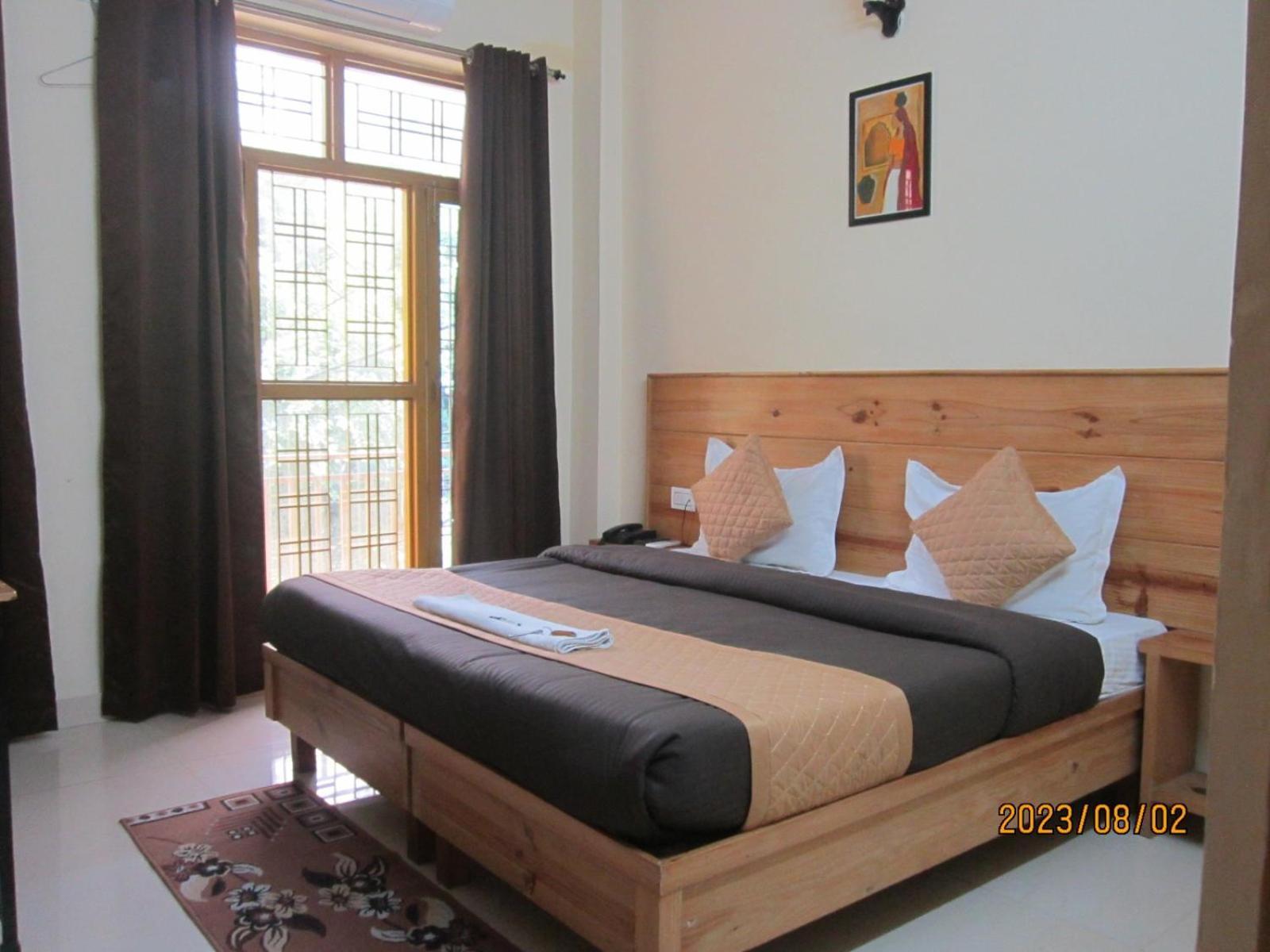 Hotel Krishna Ришикеш Экстерьер фото